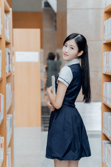 后天美女